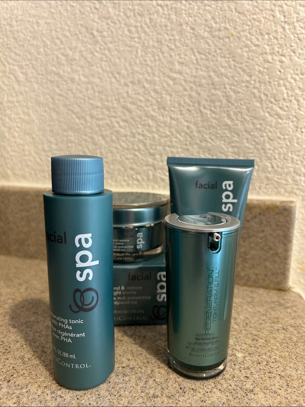 beauticontrol Facial Spa Skincare Set/Bundle exfoliating, regenerating tonic+